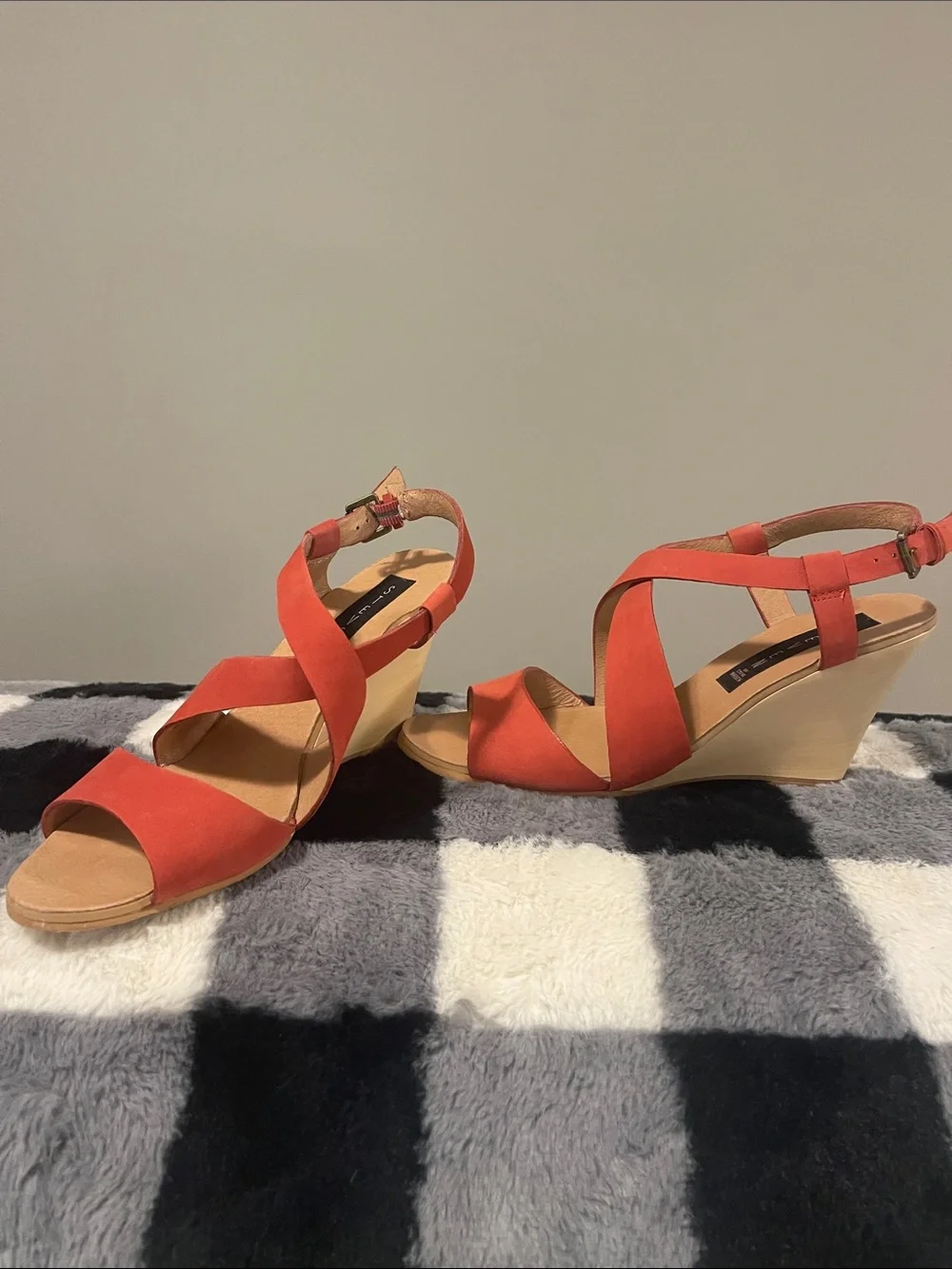 Steve Madden eye catching